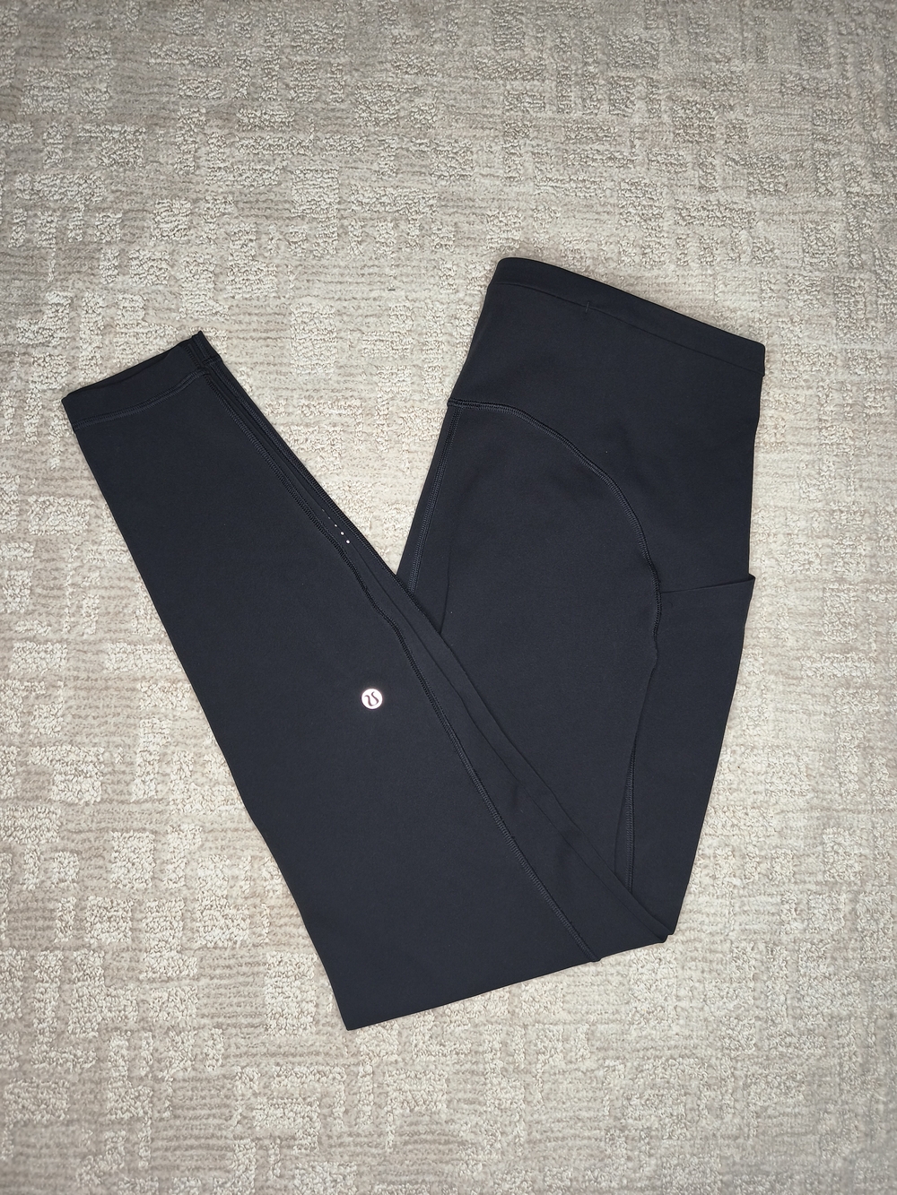 Lululemon Black High-Rise Workout Leggings Side Pockets Reflective Dot Size 12